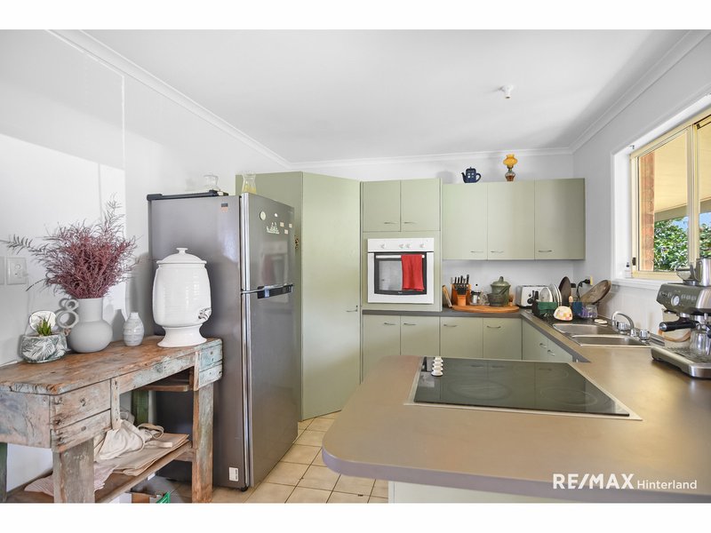 Photo - 595 Mountain View Road, Maleny QLD 4552 - Image 9