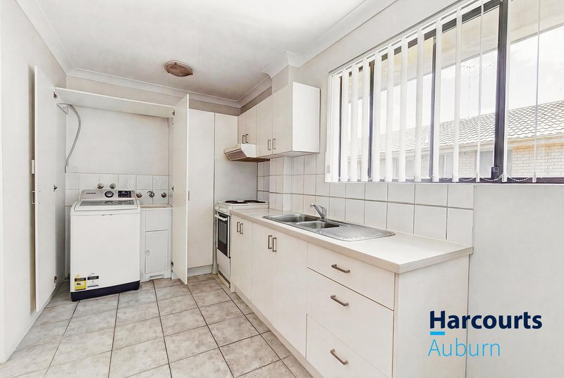 Photo - 5/96 Northumberland Road, Auburn NSW 2144 - Image 4