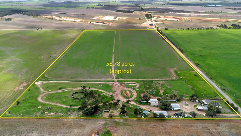 Photo - 597 Aunger Road, Reeves Plains SA 5502 - Image 1