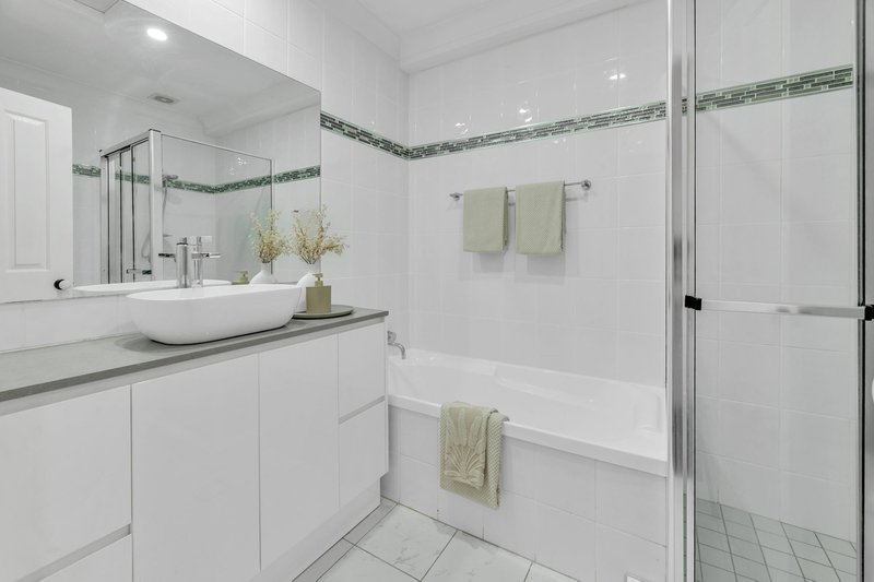 Photo - 59/88-98 Limetree Parade, Runaway Bay QLD 4216 - Image 21