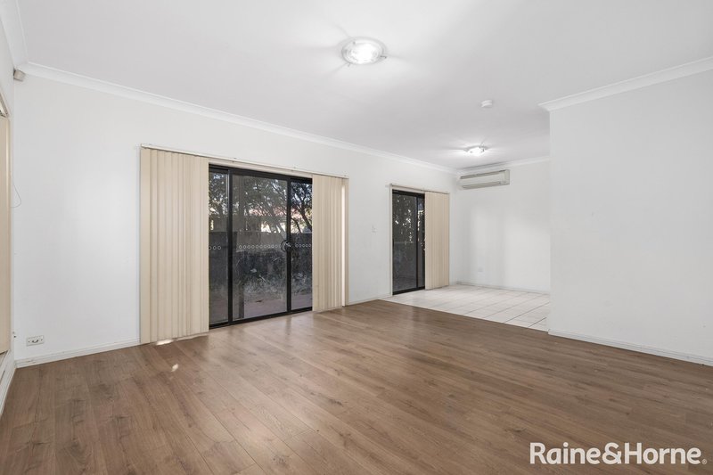 Photo - 5/99A Cambridge Street, Canley Heights NSW 2166 - Image 2