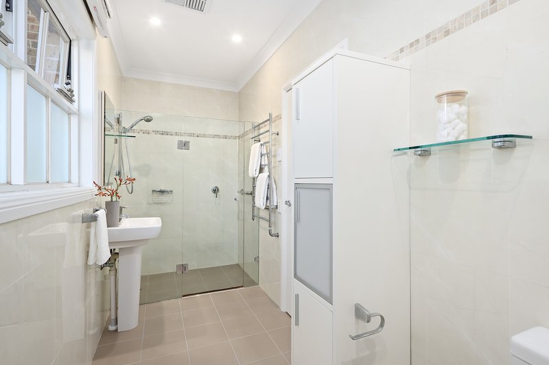 Photo - 59A Ballast Point Road, Birchgrove NSW 2041 - Image 4