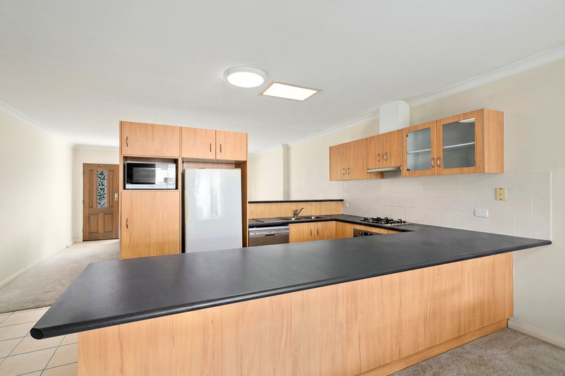 Photo - 5/9a Figtree Crescent, Figtree NSW 2525 - Image 4