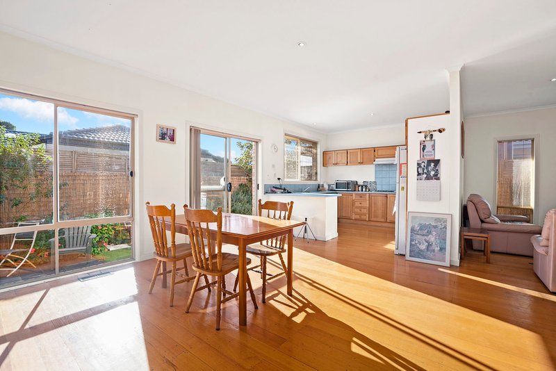 Photo - 5A Acacia Avenue, Mentone VIC 3194 - Image 2