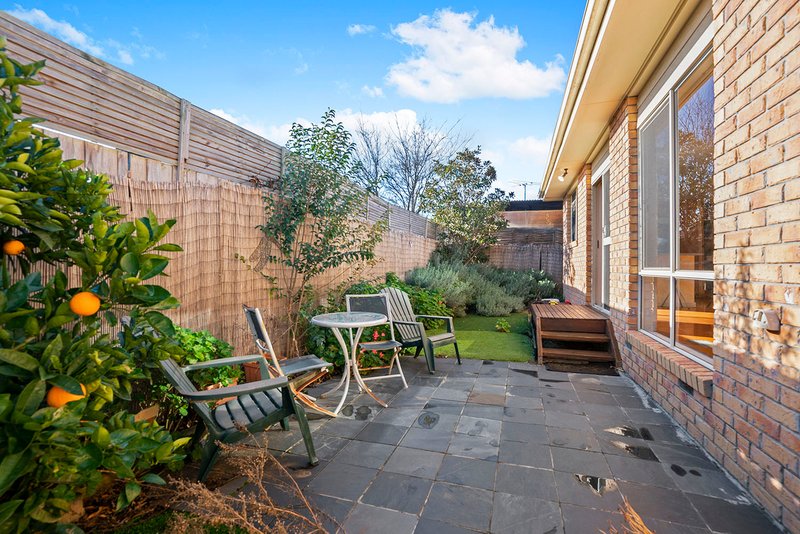 Photo - 5A Acacia Avenue, Mentone VIC 3194 - Image 4