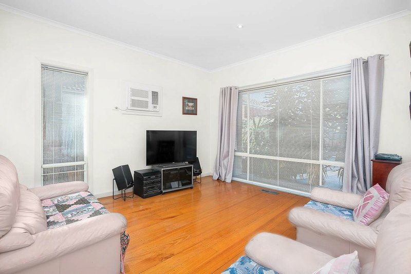 Photo - 5A Acacia Avenue, Mentone VIC 3194 - Image 5