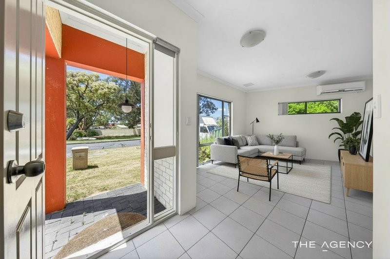 Photo - 5A Banksia Circle, Thornlie WA 6108 - Image 2