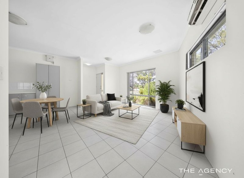 Photo - 5A Banksia Circle, Thornlie WA 6108 - Image 5