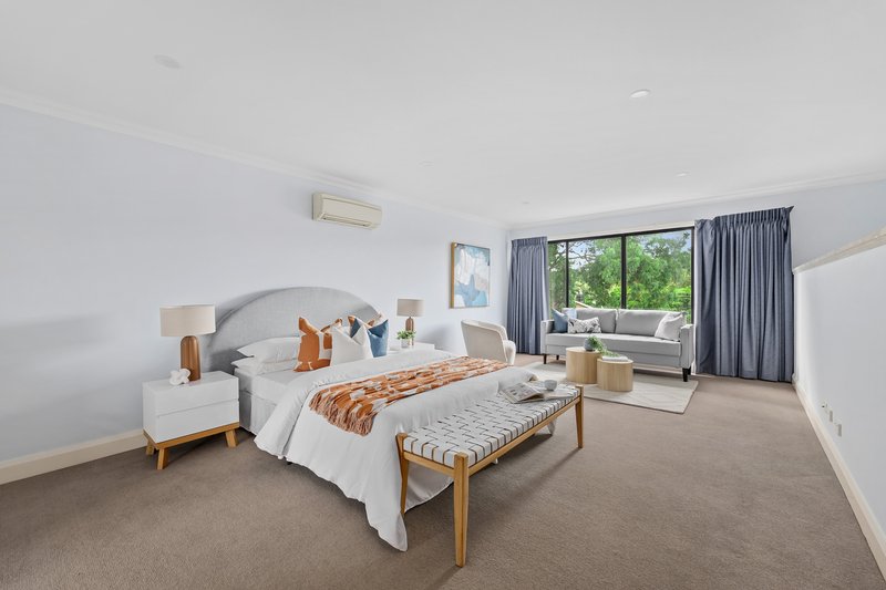 Photo - 5A Batman Walk, Greensborough VIC 3088 - Image 6