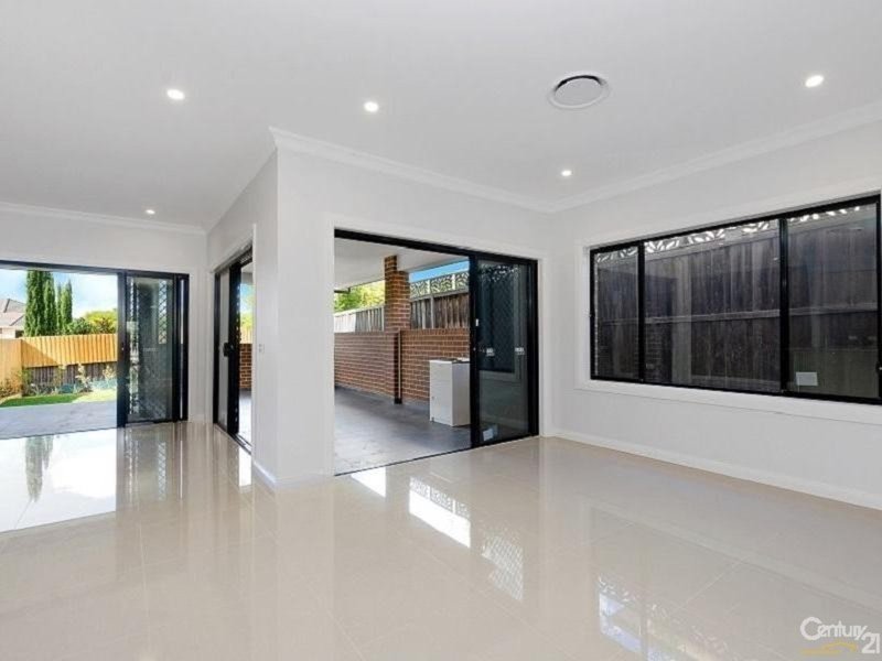 Photo - 5A Brackley Street, Stanhope Gardens NSW 2768 - Image 3