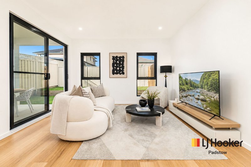 Photo - 5A Carew Street, Padstow NSW 2211 - Image 3