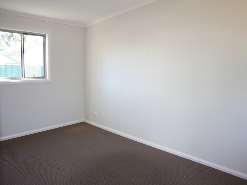 Photo - 5A Cedric Street, Macquarie Fields NSW 2564 - Image 5