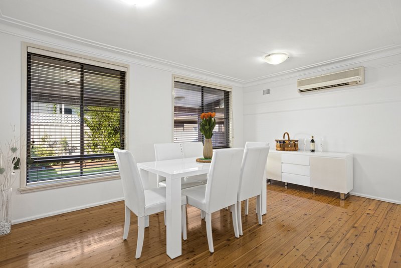 Photo - 5a Clarke Street, Peakhurst NSW 2210 - Image 6