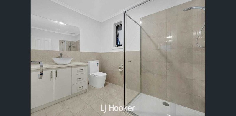 Photo - 5A Dianna Court, Hampton Park VIC 3976 - Image 6