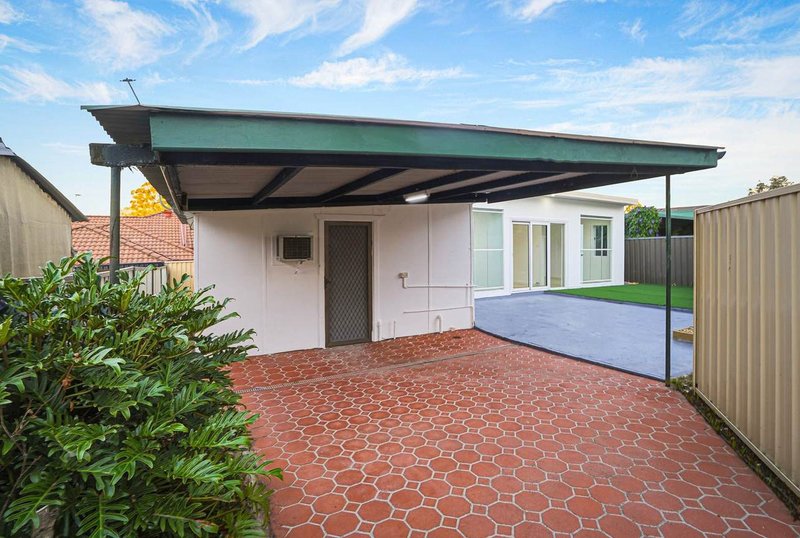 Photo - 5A Dina Beth Avenue, Blacktown NSW 2148 - Image 2