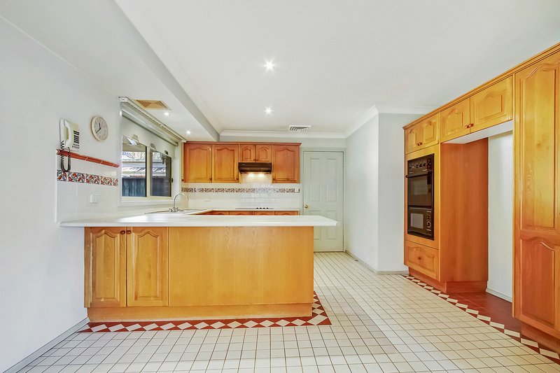 Photo - 5A Gindurra Avenue, Castle Hill NSW 2154 - Image 3