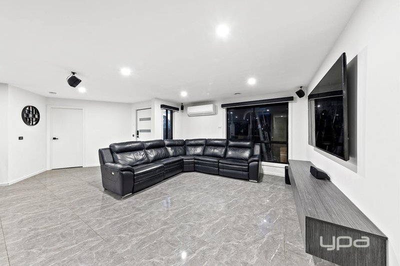 Photo - 5A Halifax Close, St Albans VIC 3021 - Image 4