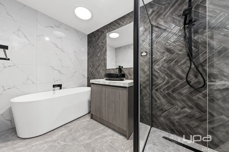 Photo - 5A Halifax Close, St Albans VIC 3021 - Image 7
