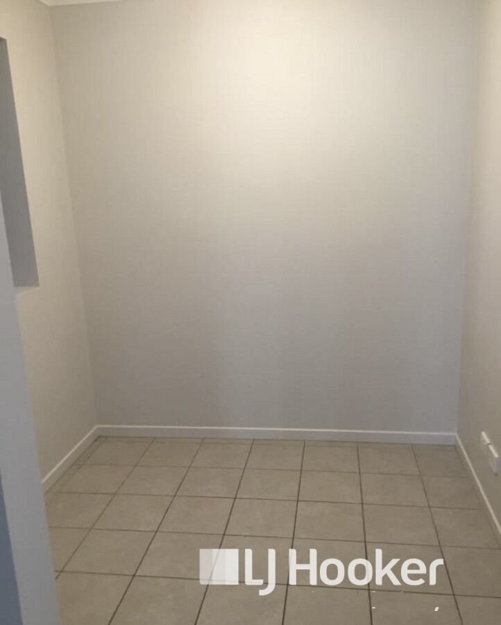 Photo - 5A Jacklin Drive, Glenore Grove QLD 4342 - Image 8