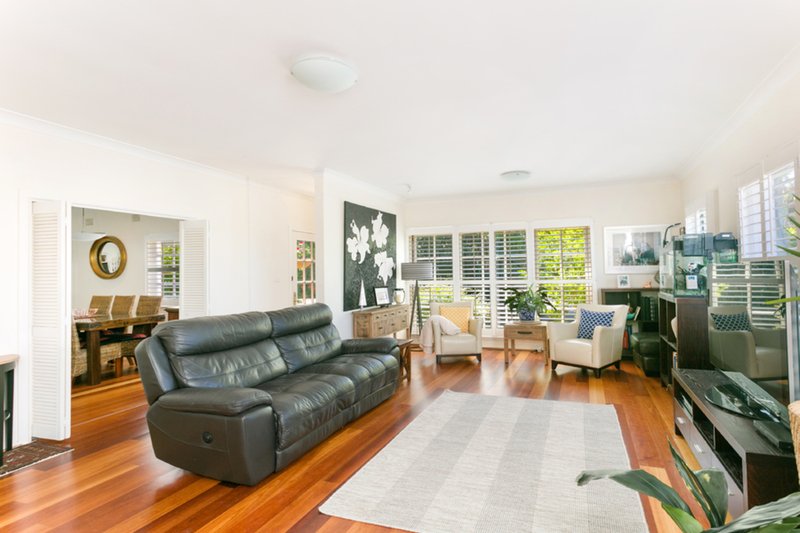 Photo - 5a Lewis Street, Dee Why NSW 2099 - Image 2