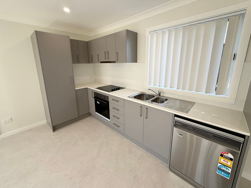 Photo - 5a Monaro Place, Heckenberg NSW 2168 - Image 3