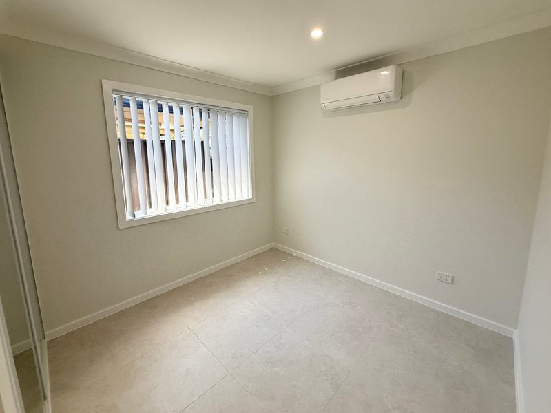 Photo - 5a Monaro Place, Heckenberg NSW 2168 - Image 4