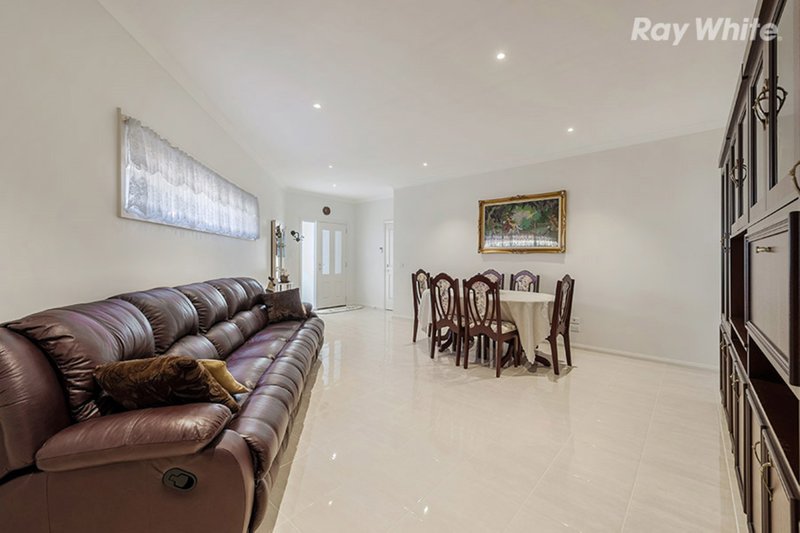 Photo - 5A Nevern Court, Mill Park VIC 3082 - Image 3