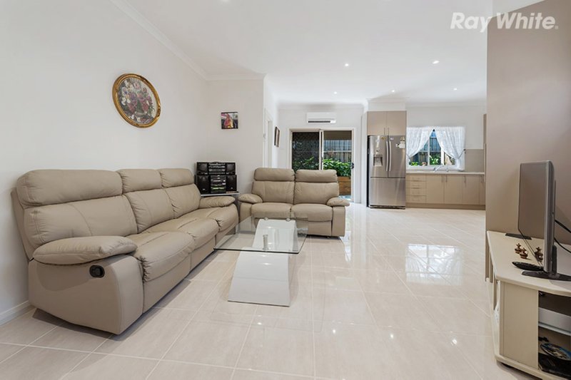 Photo - 5A Nevern Court, Mill Park VIC 3082 - Image 5