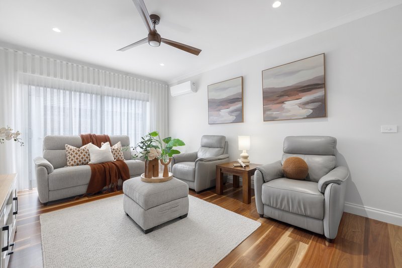 Photo - 5A Neville Street, Wantirna South VIC 3152 - Image 2