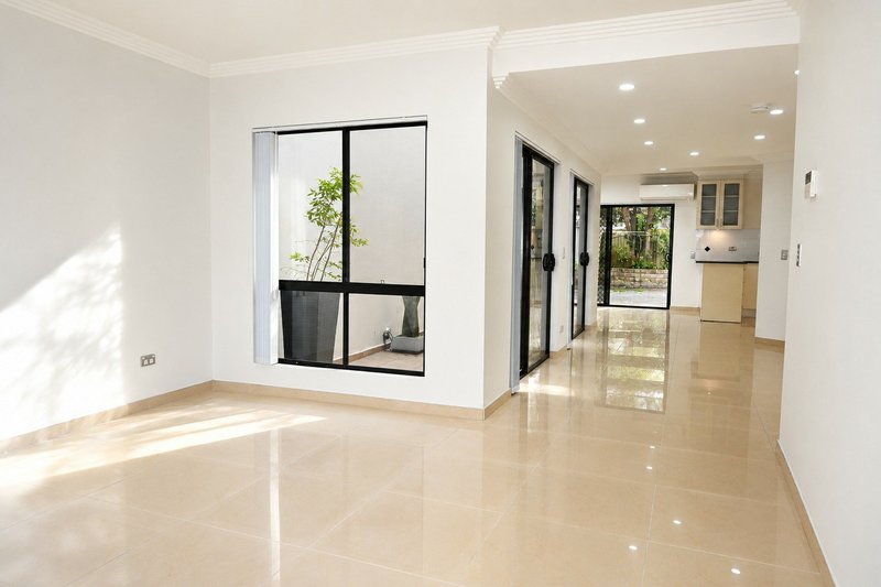 Photo - 5A Percy Street, Fairfield Heights NSW 2165 - Image 7