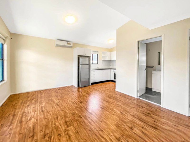 Photo - 5a Rosella Place, Cranebrook NSW 2749 - Image 2