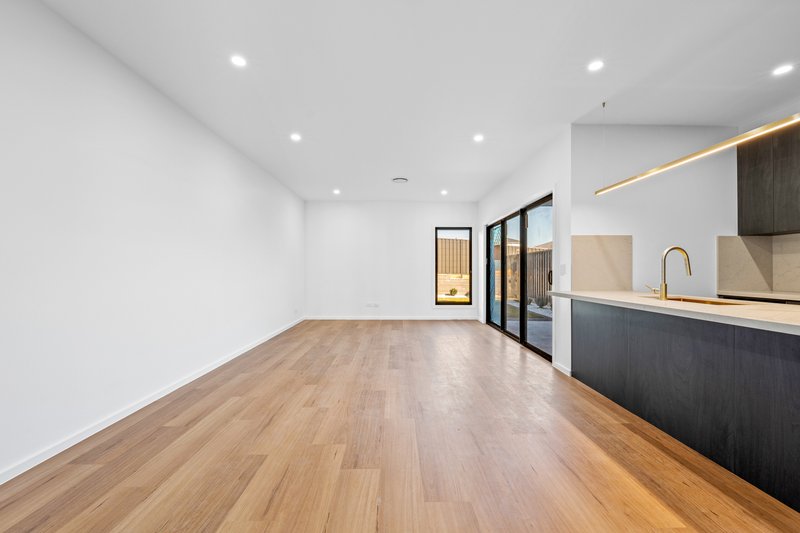 Photo - 5A Saturn Crescent, Dunmore NSW 2529 - Image 3