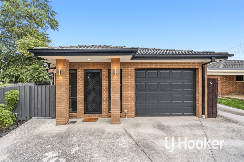 Photo - 5A Strong Drive, Hampton Park VIC 3976 - Image 1
