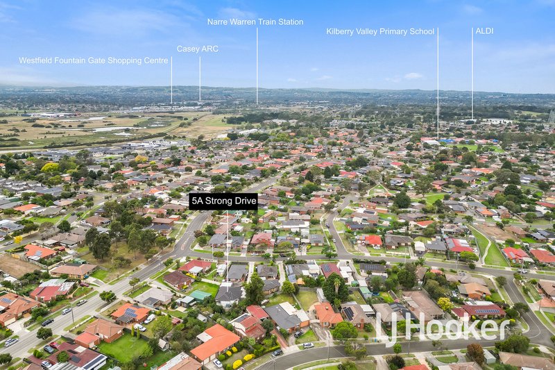 Photo - 5A Strong Drive, Hampton Park VIC 3976 - Image 18