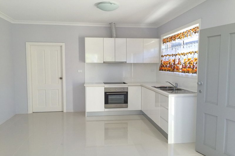 Photo - 5a Tiernan Avenue, North Rocks NSW 2151 - Image 2