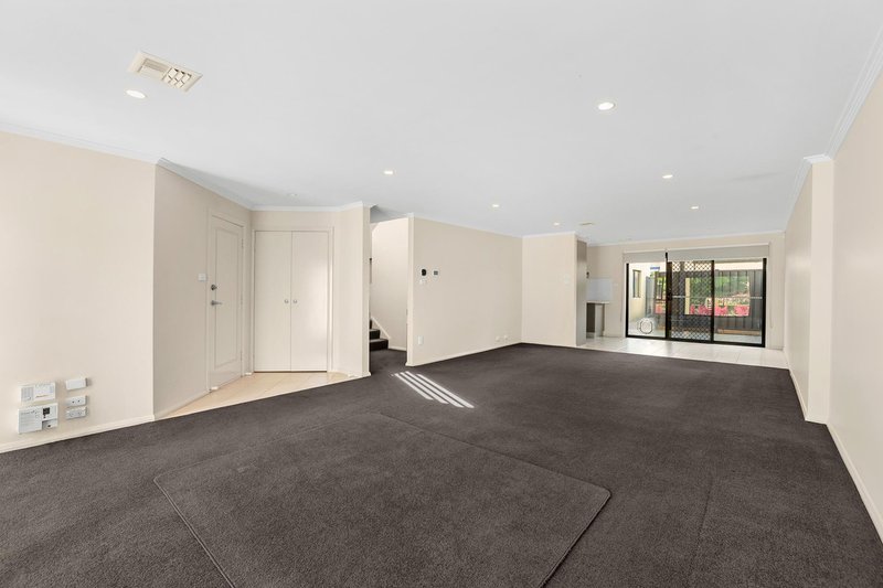 Photo - 5A Waghorn Street, Gungahlin ACT 2912 - Image 5