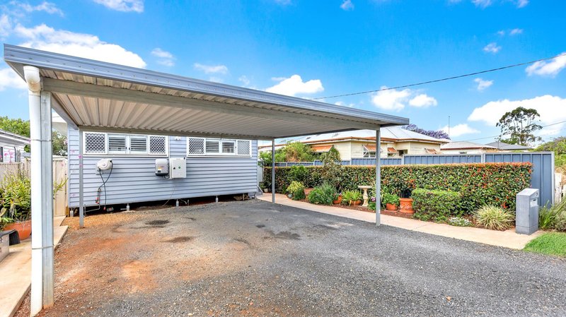 Photo - 5a Weetwood Street, Newtown QLD 4350 - Image 6