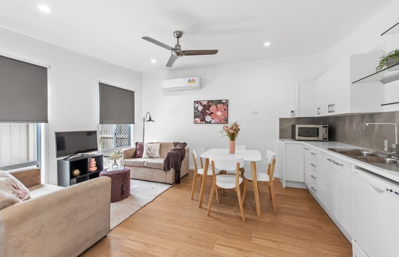 Photo - 5B Akuna Way, Mango Hill QLD 4509 - Image 2