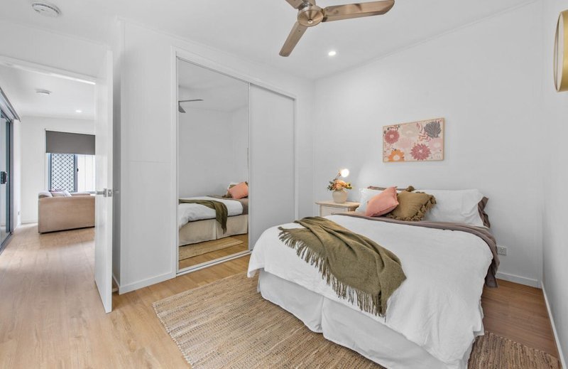 Photo - 5B Akuna Way, Mango Hill QLD 4509 - Image 3