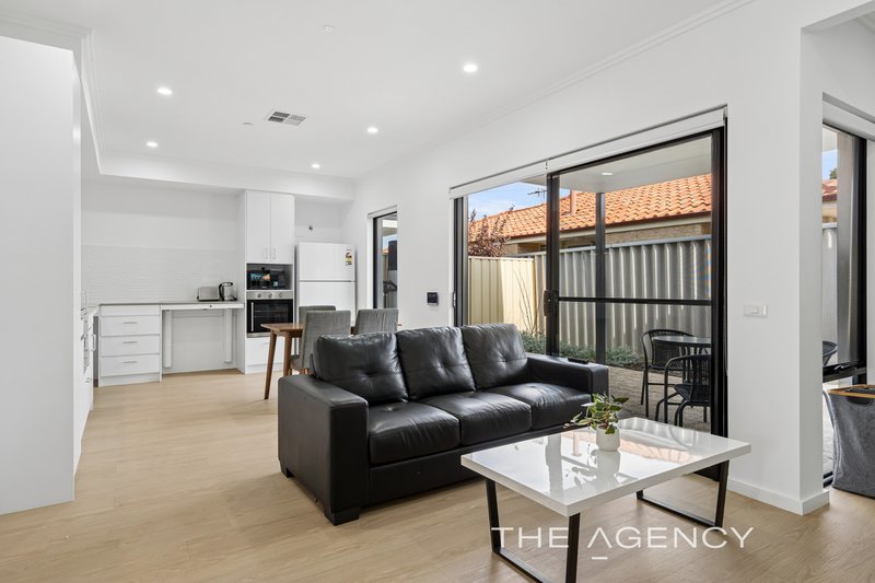 Photo - 5B Lowther Terrace, Nollamara WA 6061 - Image 7