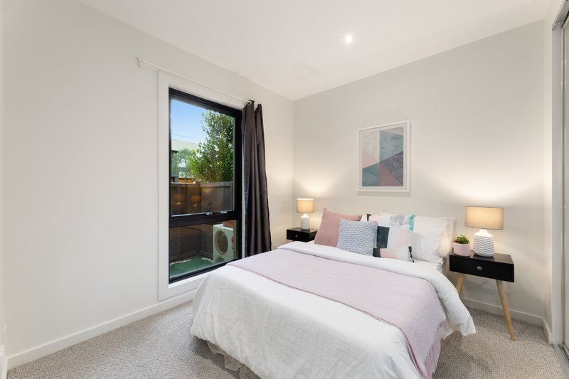 Photo - 5C Mackie Road, Bentleigh East VIC 3165 - Image 8