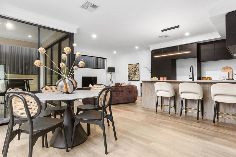 Photo - 5D Gerald Street, Spearwood WA 6163 - Image 2