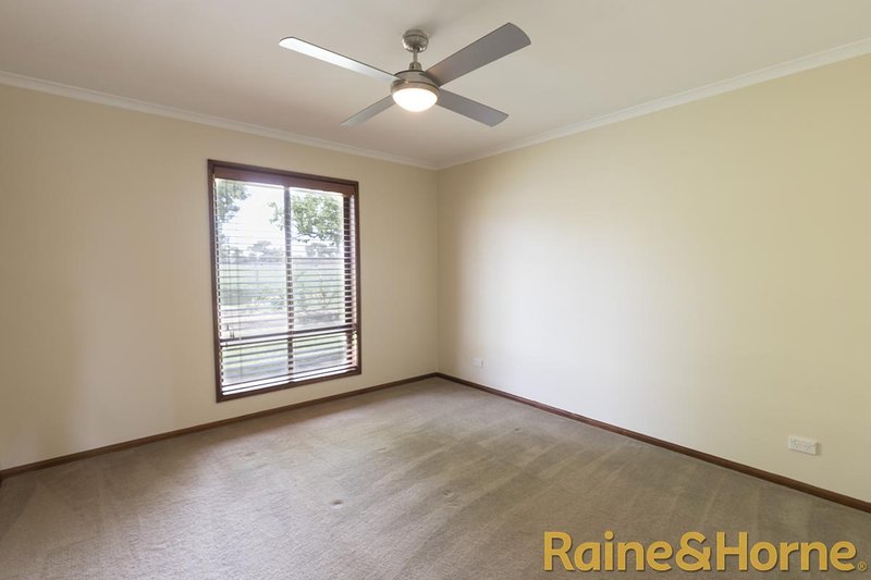 Photo - 5R Benelong Road, Dubbo NSW 2830 - Image 9