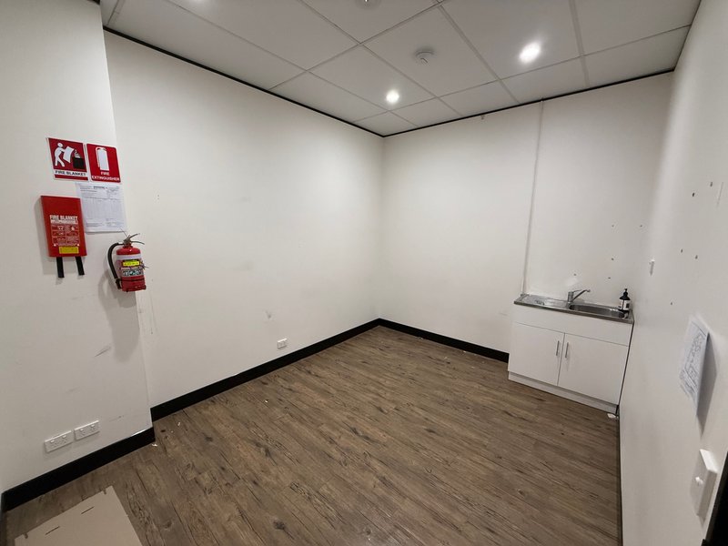 Photo - 6 & 18/9 Elizabeth Avenue, Clontarf QLD 4019 - Image 3