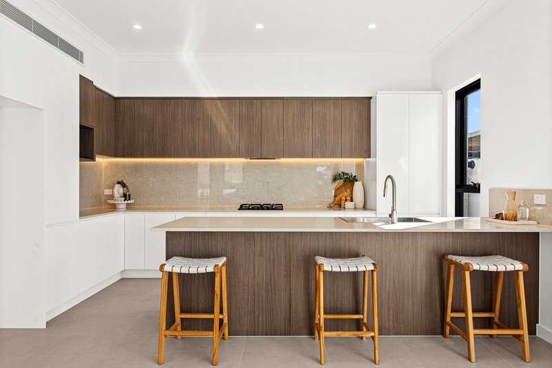 Photo - 6, 6A, 6B & 66 Minda Crescent, Oak Flats NSW 2529 - Image 3