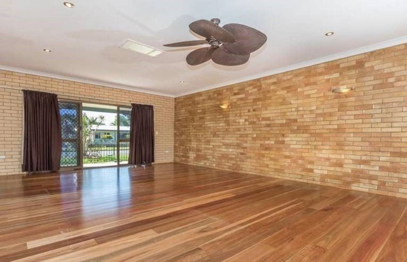 Photo - 6-8 Bryant St , Beachmere QLD 4510 - Image 3