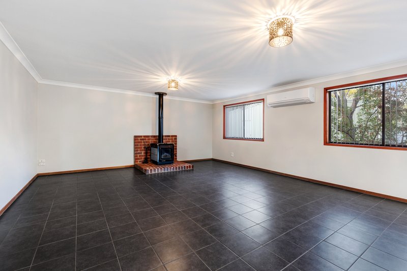 Photo - 6-8 Ferrier Street, Lockhart NSW 2656 - Image 4