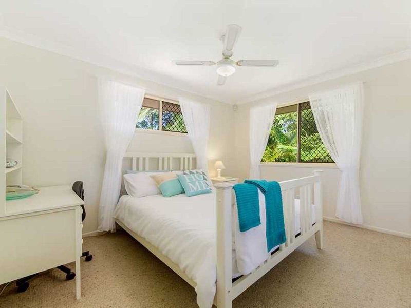 Photo - 6-8 Lydford Close, Bonogin QLD 4213 - Image 12