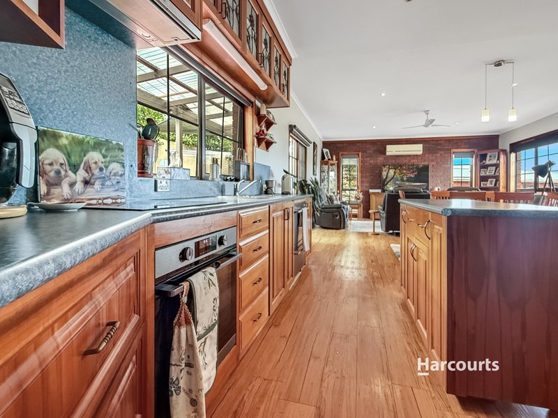 Photo - 6-8 Malunna Crescent, Parklands TAS 7320 - Image 3