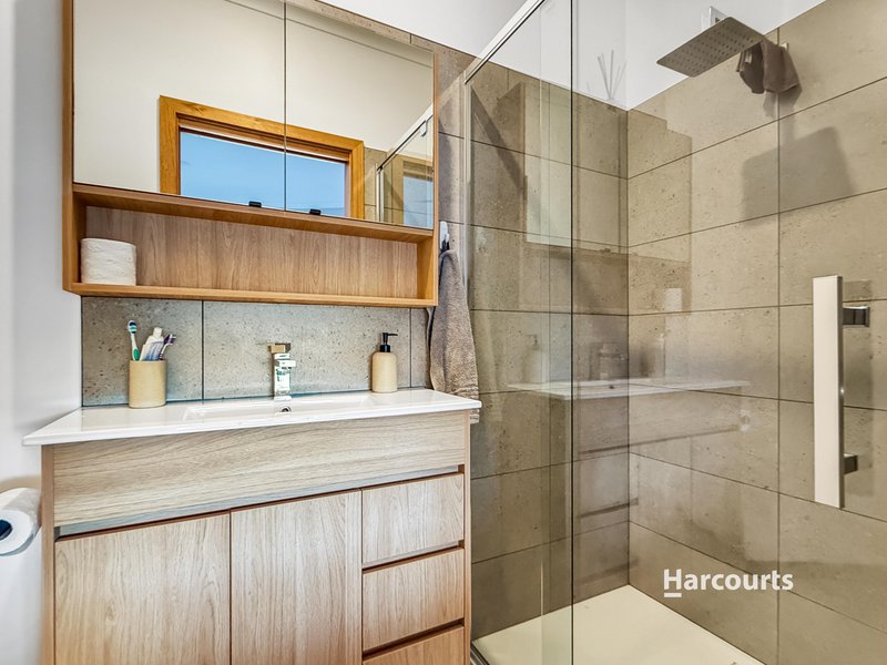 Photo - 6-8 Malunna Crescent, Parklands TAS 7320 - Image 8
